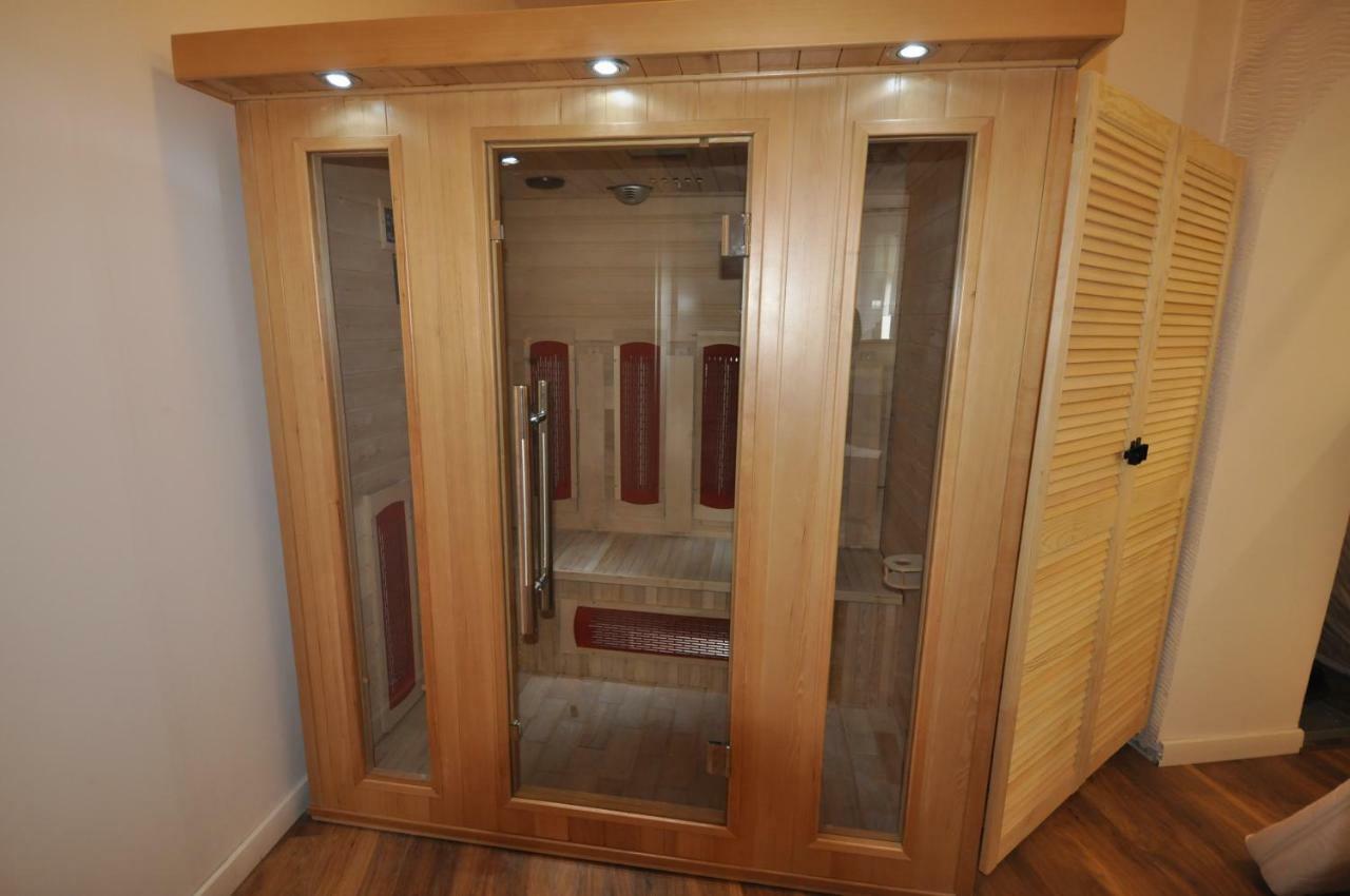 Wild Solutions Sauna Apartments Краков Экстерьер фото